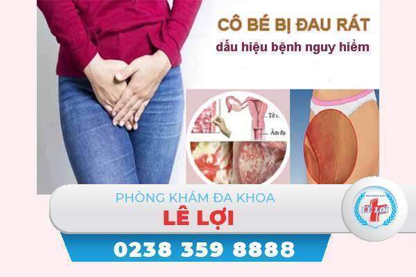 Cô bé bị đau buốt là do đâu?